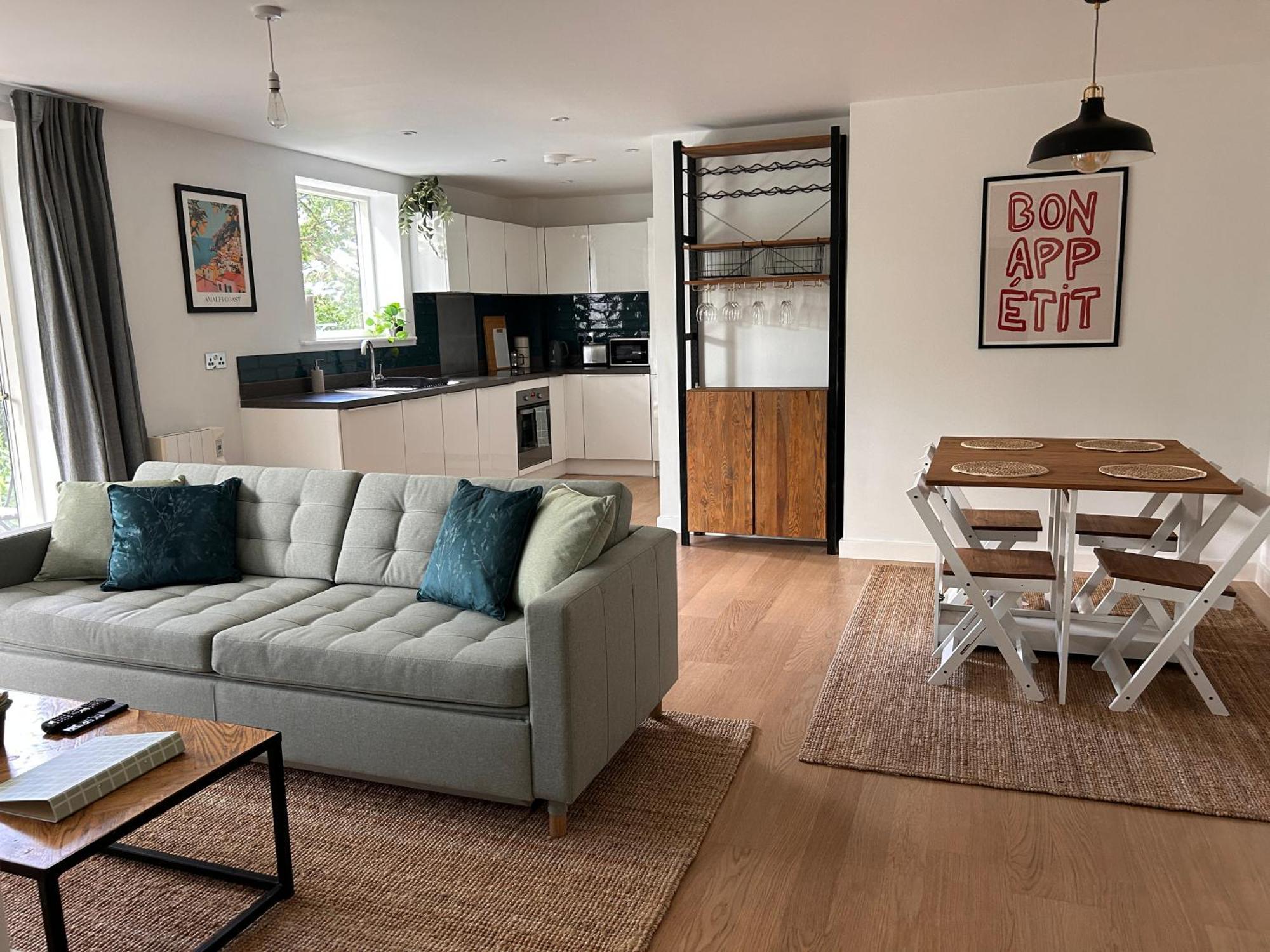Cloud Serviced - Lovely One Bed With Sofa Bed - Apartment